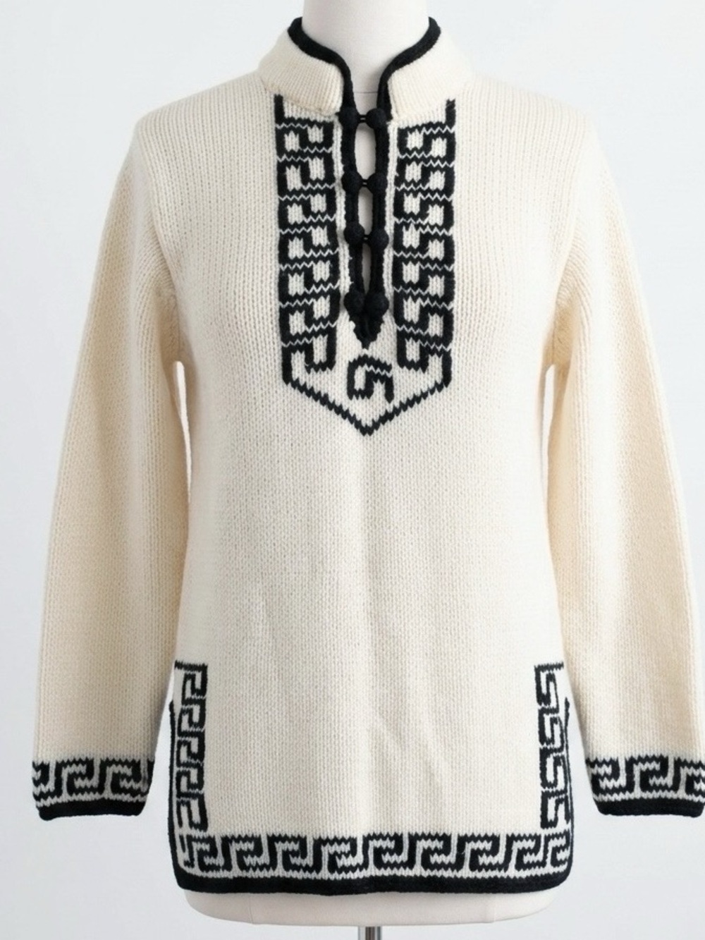 Vintage 1970s Carol Brent Mod Greek Key Knit Sweater Ivory Black Pullover Size M